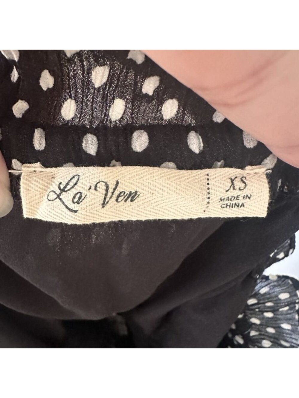La Ven XS Peasant Top Black White Polka Dot Bell Sleeve Off-the-Shoulder Smocked - Picture 3 of 9